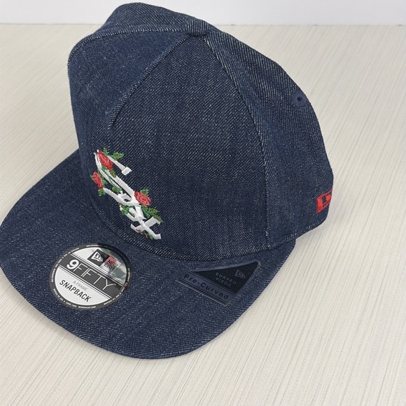 Chicago White Sox New Era 9Fifty A-Frame SnapBack Hat Denim Rose 2005 WS Patch - Picture 3 of 7